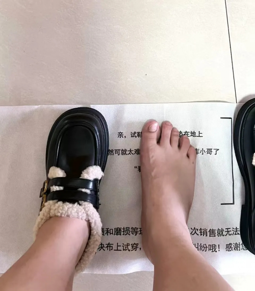 在抖音电商卖大码女鞋年销量破百万九游会J9兴趣推荐汇聚小众需求她